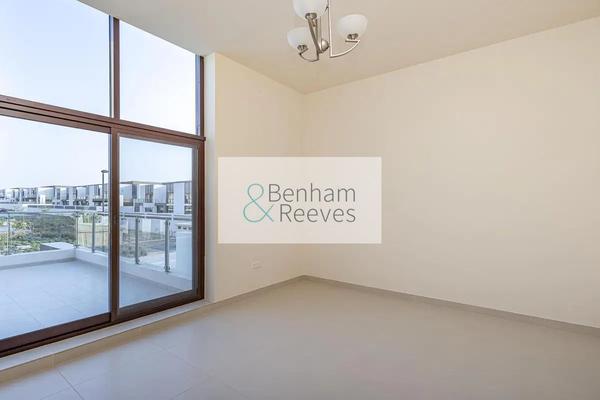 4 bedroom Villa for sale in Dubai under AED 4,100,000